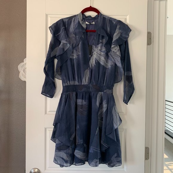 Halston V Neck Flutter Printed Dress NWT - Picture 3 of 10